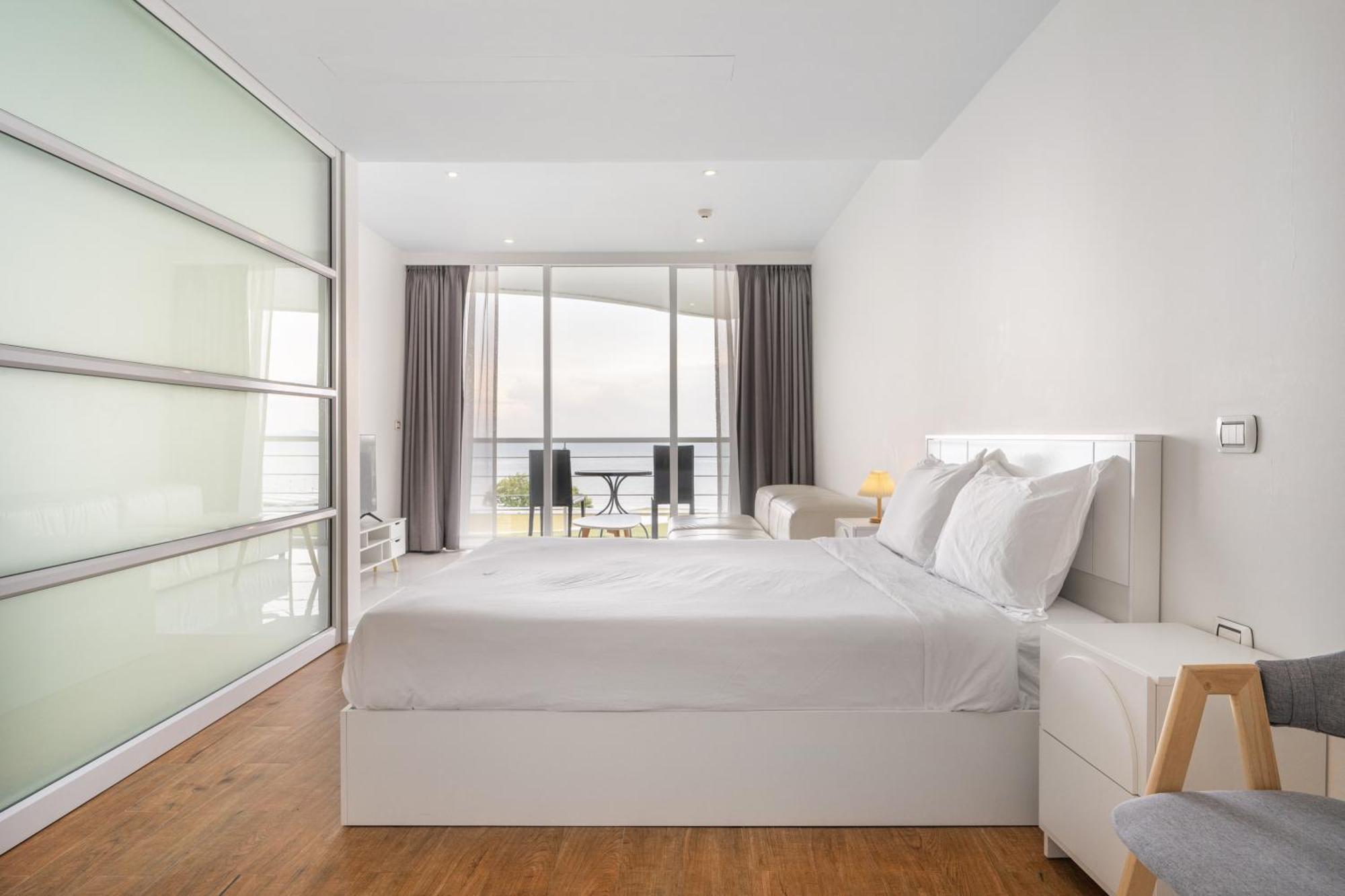 Pure Sunset Beach - Ocean View Room, Pattaya Na Chom Thian Extérieur photo