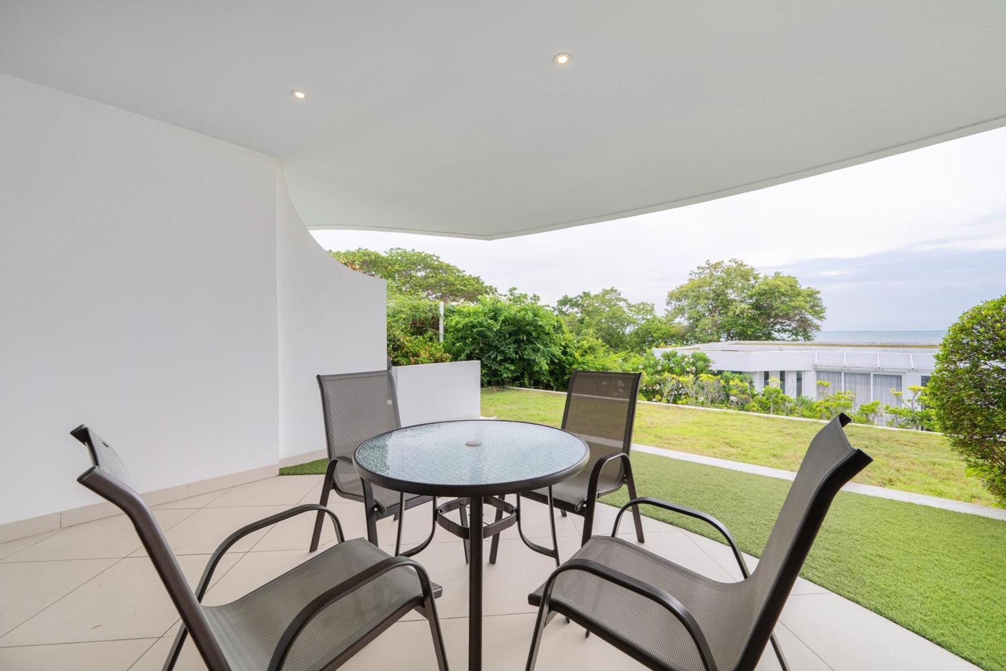 Pure Sunset Beach - Ocean View Room, Pattaya Na Chom Thian Extérieur photo