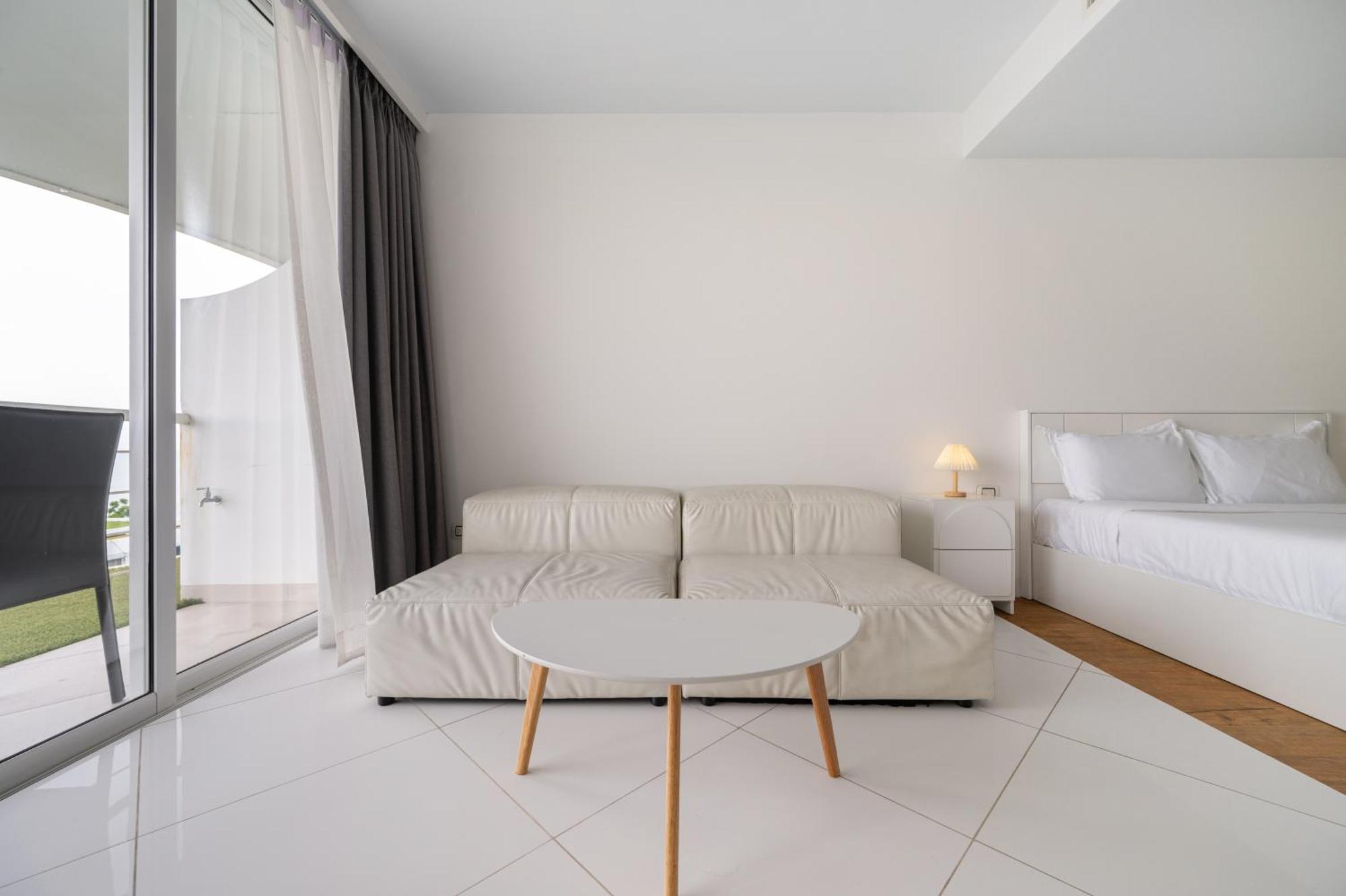 Pure Sunset Beach - Ocean View Room, Pattaya Na Chom Thian Extérieur photo